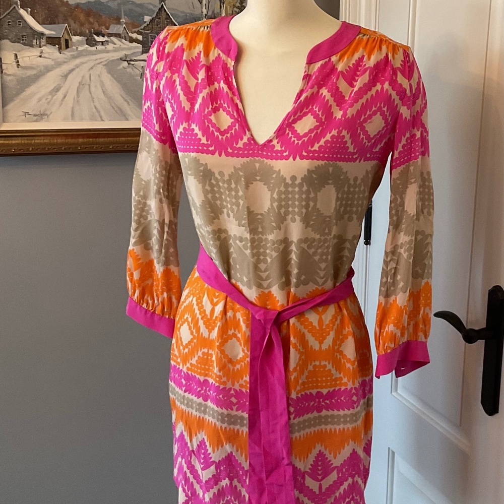 $375 Trina Turk silk dress w/ belt size 0, small
